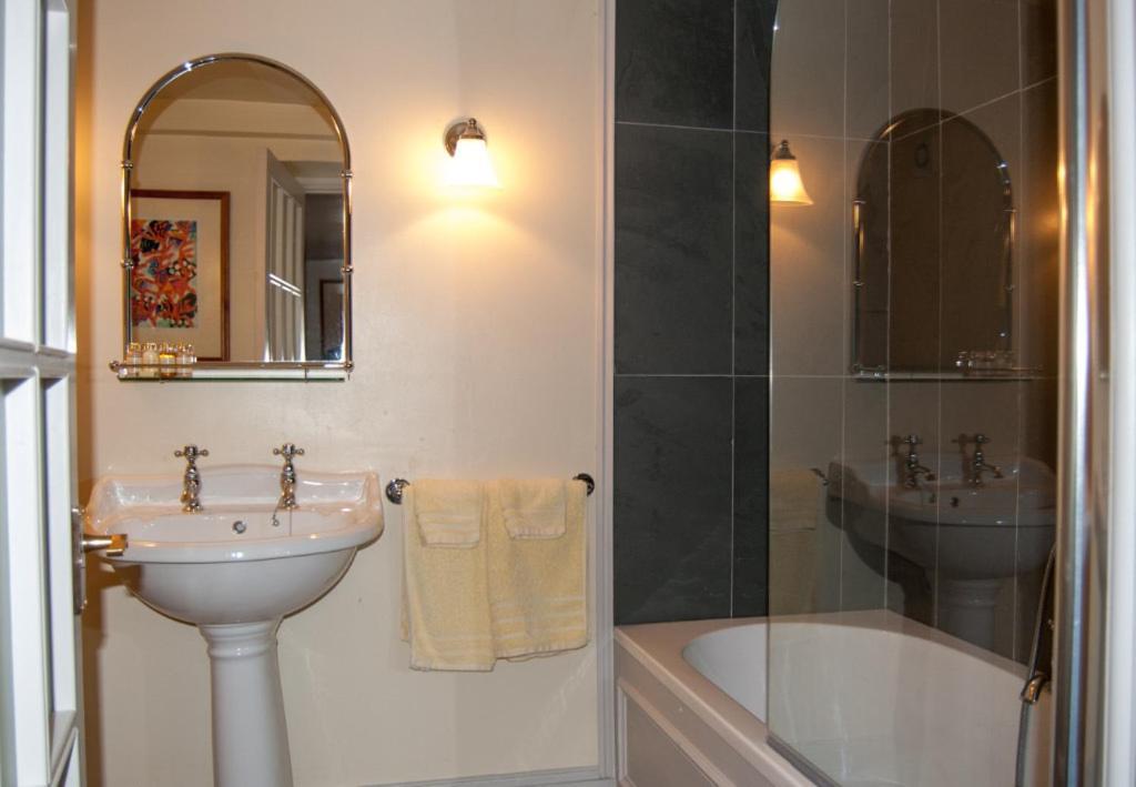 Number 5 Bed & Breakfast Shaftesbury Phòng bức ảnh